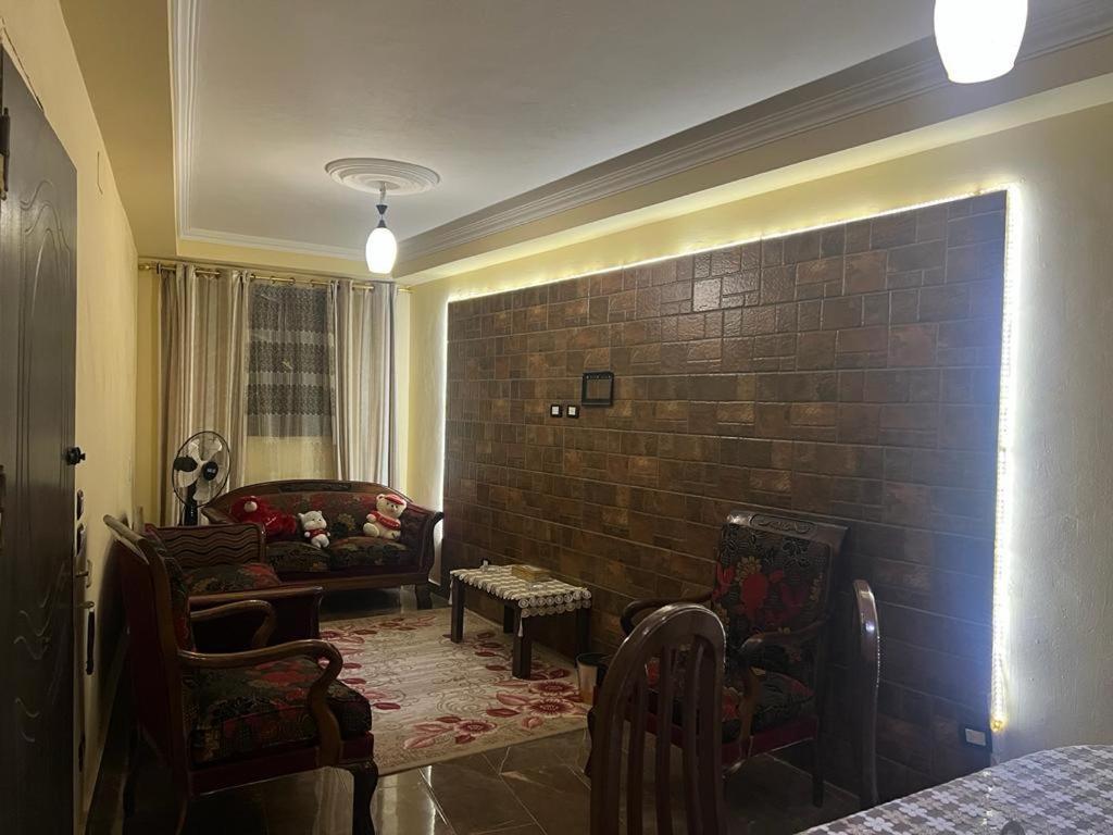 Momen Pyramids Inn Kafret el-Gabal Eksteriør billede