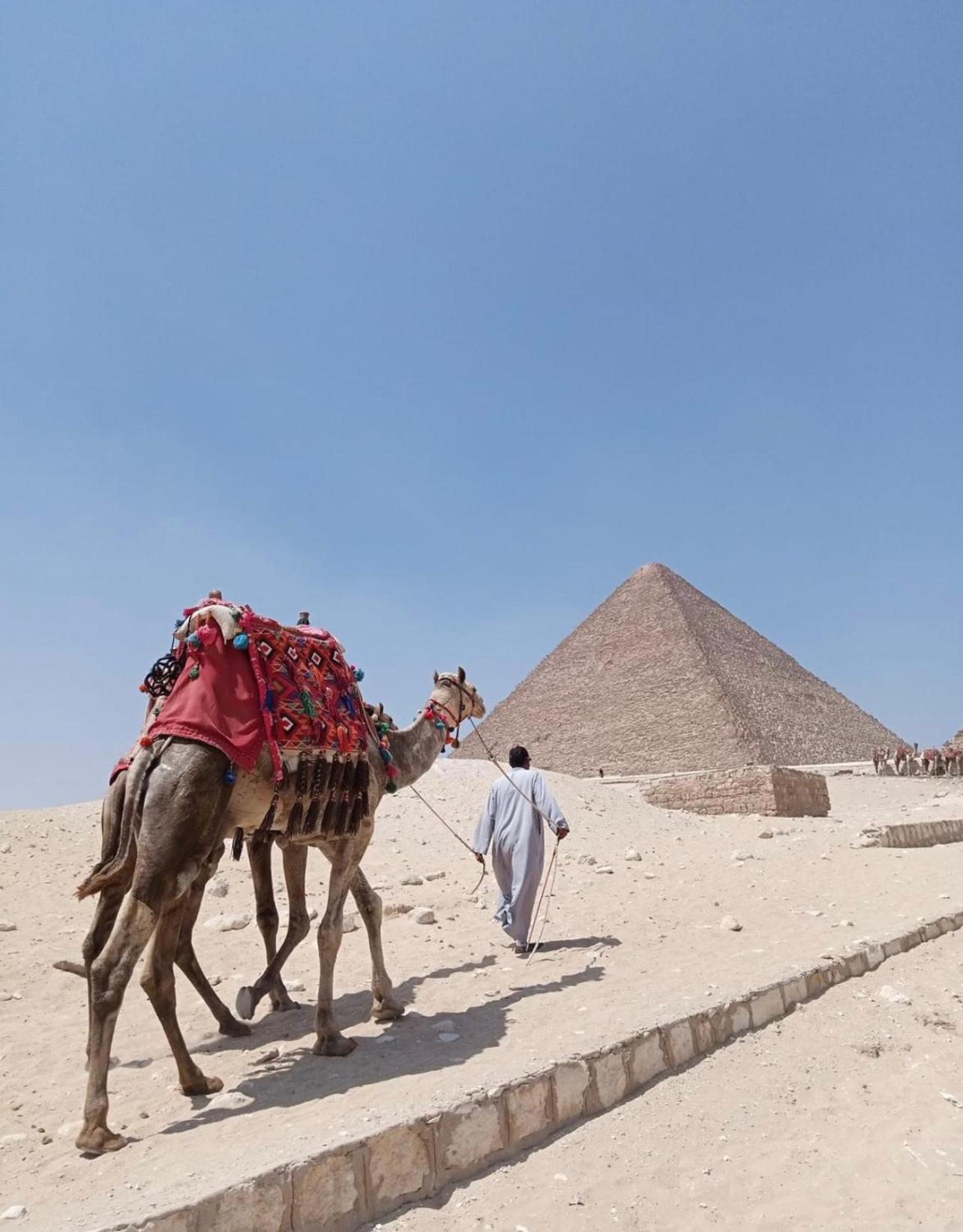 Momen Pyramids Inn Kafret el-Gabal Eksteriør billede